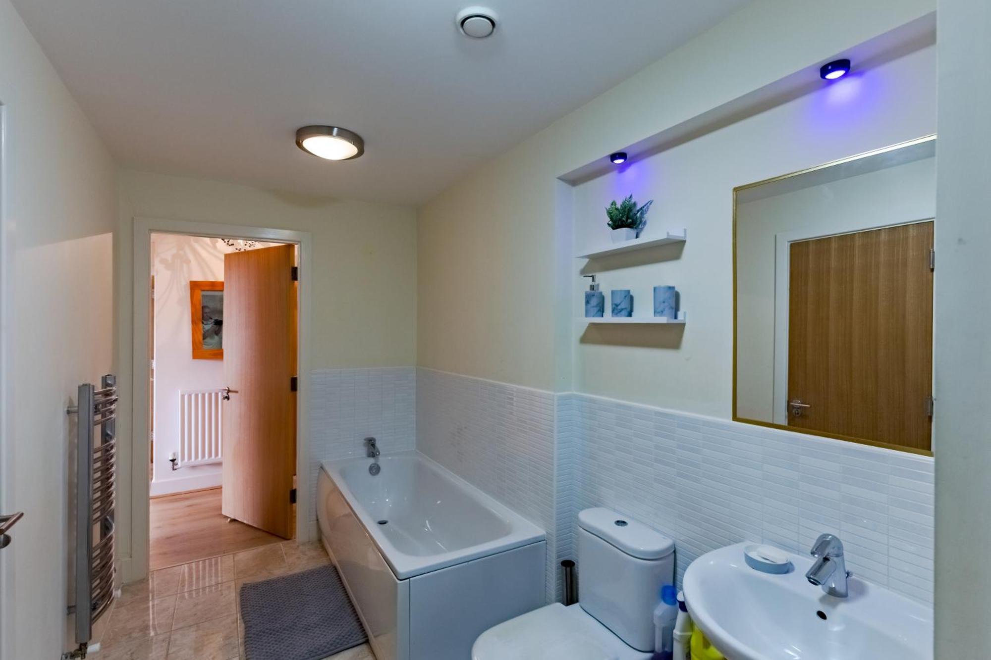 Casa Maroon I Comfy I Quiet I Home Away From Home برمنغهام المظهر الخارجي الصورة